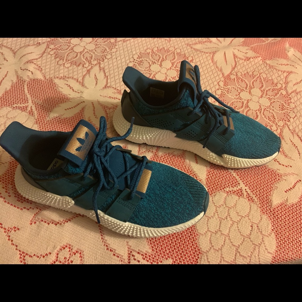 ADIDAS Prophere W8. Worn Once. NWOT.
